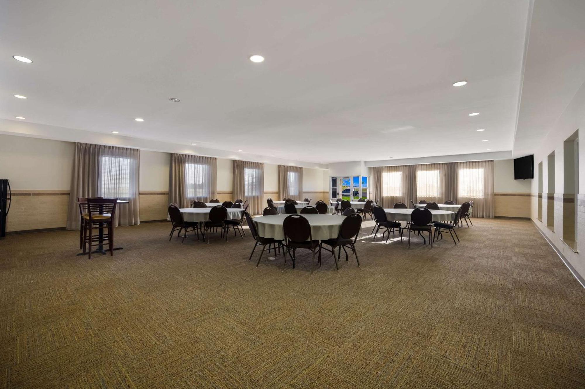 קולבי Sleep Inn & Suites מראה חיצוני תמונה